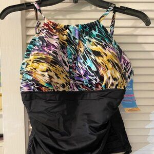 Flattering one-piece swimsuit with tummy and bust control - Size 12